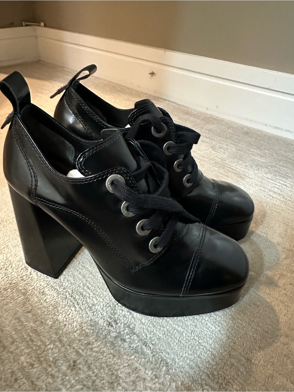Larroude Eleonor Black Platform Lace-Up Chunky Heel Oxfords